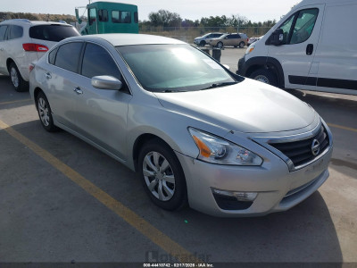 Nissan Altima 2015 1N4AL3AP2FC231715