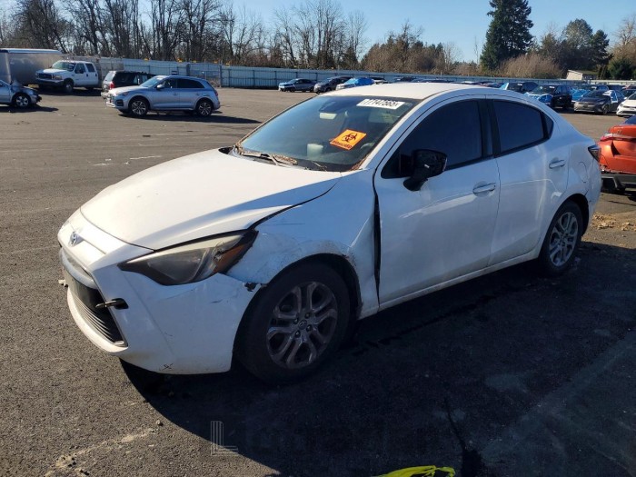 Toyota Yaris 2017 VIN 3MYDLBYV1HY179611
