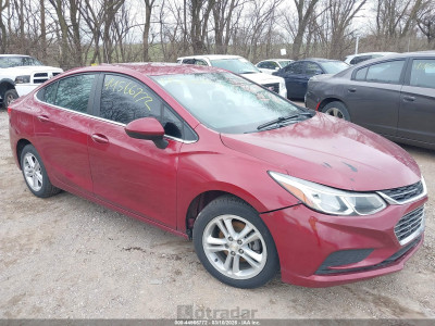 Chevrolet Cruze 2018 1G1BE5SM5J7136326
