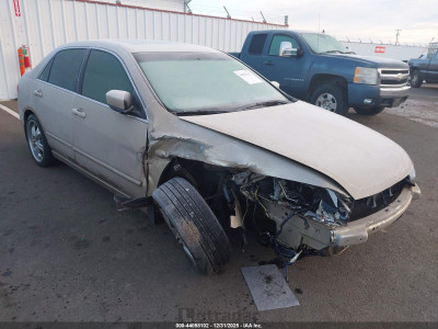 Honda Accord 2004 1HGCM56744A139021