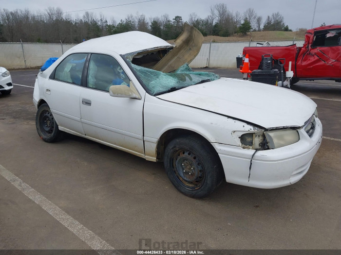 Toyota Camry 2000 VIN 4T1BG22K9YU926766