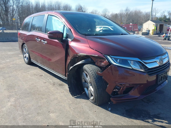 Honda Odyssey 2018 VIN 5FNRL6H78JB097129