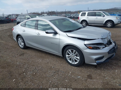 Chevrolet Malibu 2018 1G1ZD5ST8JF217769