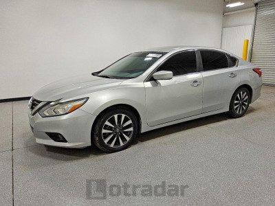 Nissan Altima 2017 1N4AL3AP5HC292821