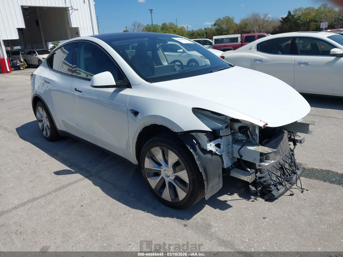 Tesla Model y 2021 VIN 5YJYGDED2MF107415