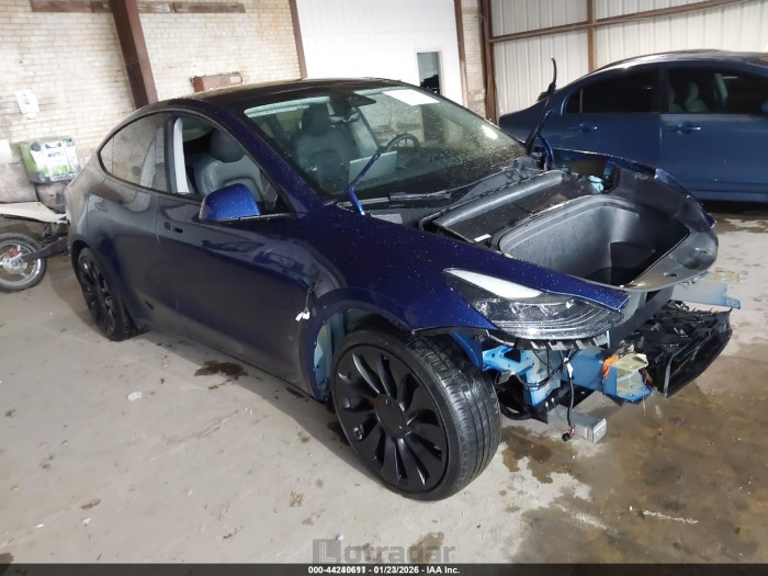 Tesla Model y 2023 VIN 7SAYGDEF9PF709592