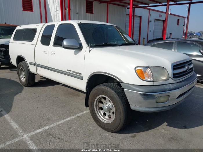 Toyota Tundra 2000 VIN 5TBRT3411YS107479