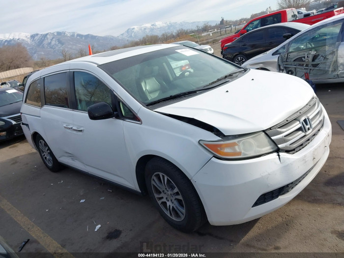 Honda Odyssey 2011 VIN 5FNRL5H60BB100091