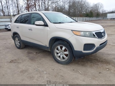 Kia Sorento 2011 5XYKTCA1XBG010427