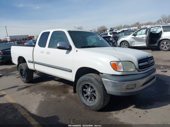 Toyota Tundra 2000 VIN 5TBBT4419YS107057