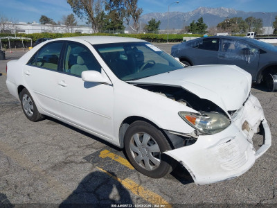 Toyota Camry 2005 4T1BE32K65U583325