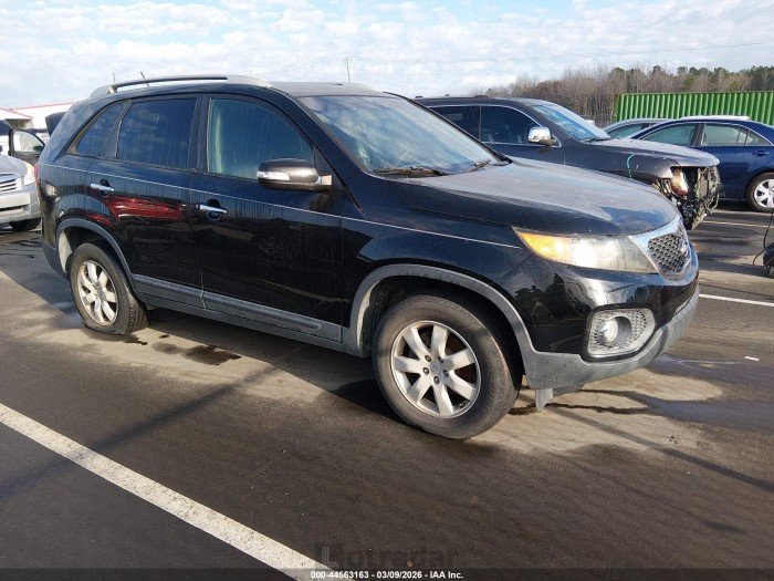 Kia Sorento 2011 VIN 5XYKT4A13BG107975