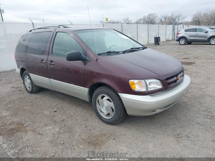 Toyota Sienna 2000 VIN 4T3ZF13C4YU208617