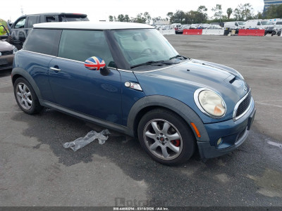 Mini Cooper 2010 WMWMF7C58ATX44359