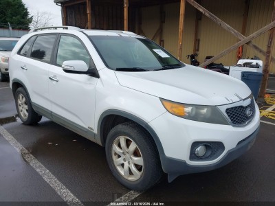 Kia Sorento 2011 5XYKTDA15BG173153