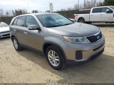 Kia Sorento 2014 5XYKT3A6XEG445769