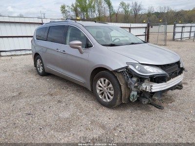 Chrysler Pacifica 2018 2C4RC1BG9JR246163