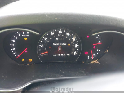Kia Sorento 2015 5XYKU4A71FG590728