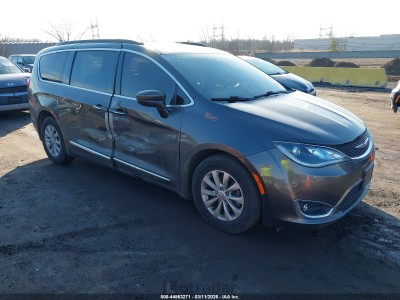Chrysler Pacifica 2017 2C4RC1BG7HR797203