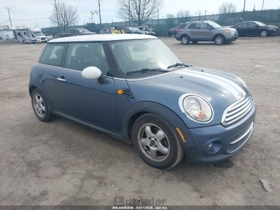 Mini Cooper 2011 WMWSU3C52BT251946