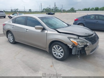 Nissan Altima 2015 1N4AL3AP4FC461465