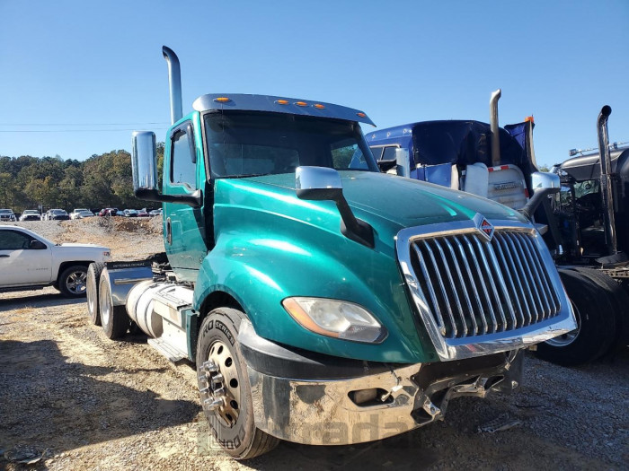 International Lt625 2019 VIN 3HSDZAPRXKN671372