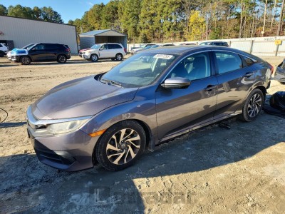 Honda Civic 2018 2HGFC2F74JH565867