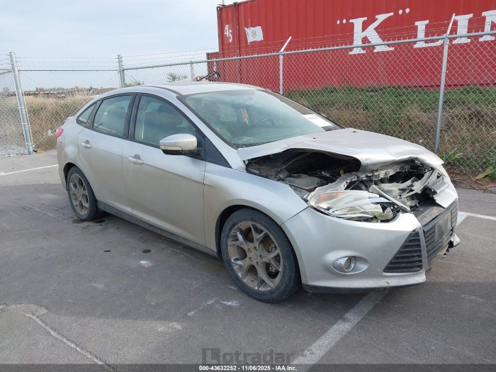 Ford Focus 2013 VIN 1FADP3F2XDL124763