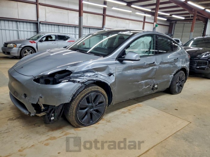 Tesla Model y 2025 VIN 7SAYGDED8SA346819