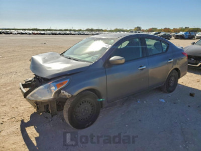 Nissan Versa 2018 3N1CN7AP1JL885464