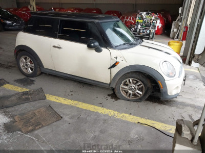 Mini Cooper 2012 WMWSU3C51CT542746
