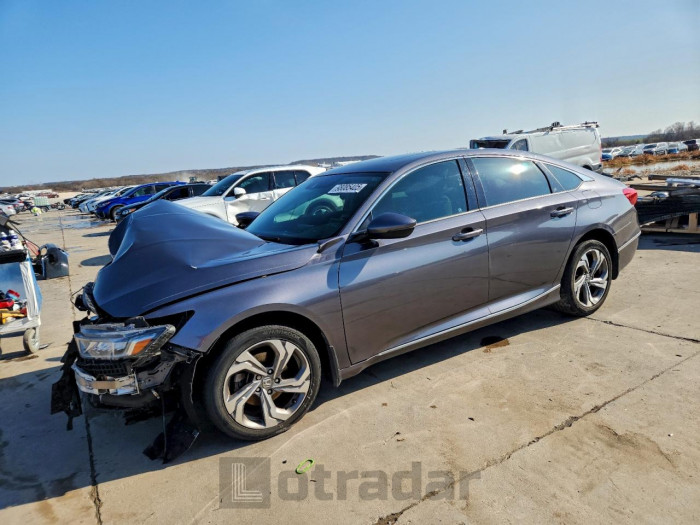 Honda Accord 2018 VIN 1HGCV1F50JA135869