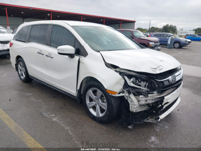 Honda Odyssey 2018 5FNRL6H58JB052898