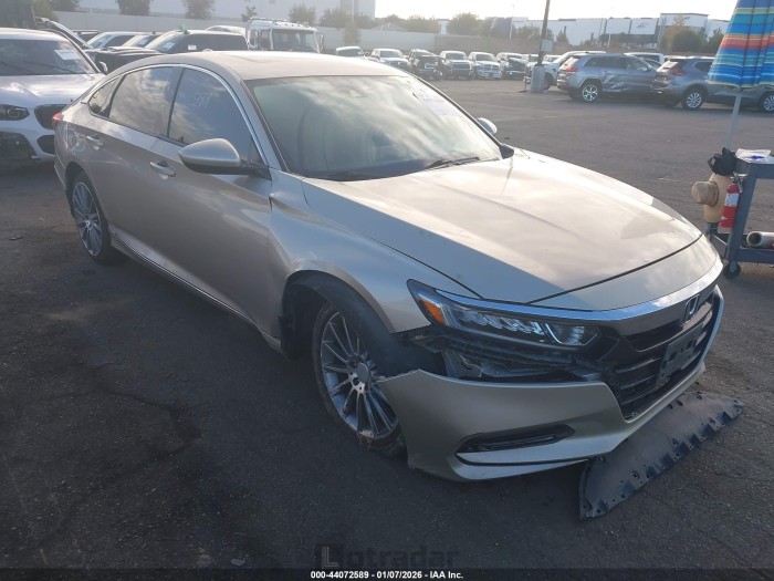 Honda Accord 2019 VIN 1HGCV1F44KA125208