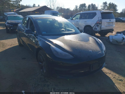 Tesla Model 3 2023 5YJ3E1EA3PF570530