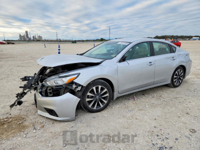 Nissan Altima 2017 1N4AL3APXHC160122