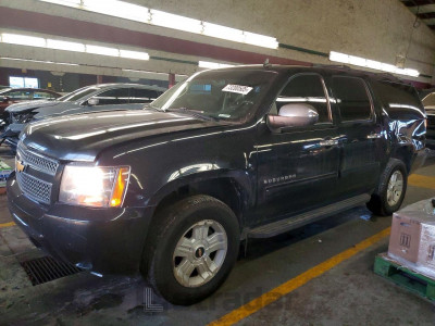 Chevrolet Suburban 2013 1GNSKJE70DR102499