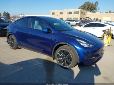 Tesla Model y 2022 VIN 7SAYGDEE0NF361380