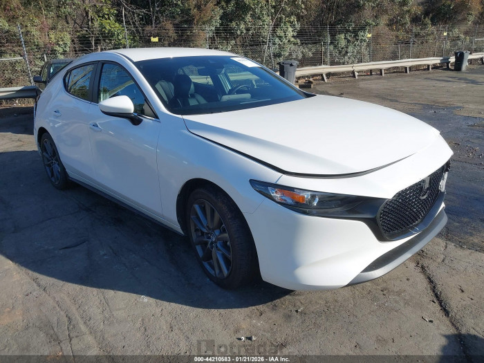Mazda 3 2023 VIN JM1BPAKM1P1613758