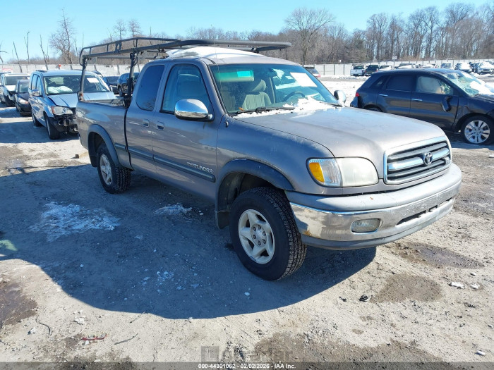Toyota Tundra 2000 VIN 5TBBT4417YS082028