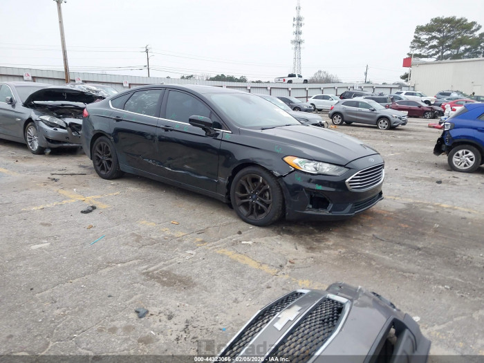 Ford Fusion 2019 VIN 3FA6P0HDXKR126565