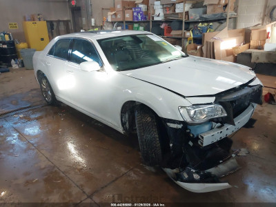 Chrysler 300 2017 2C3CCARG9HH541876