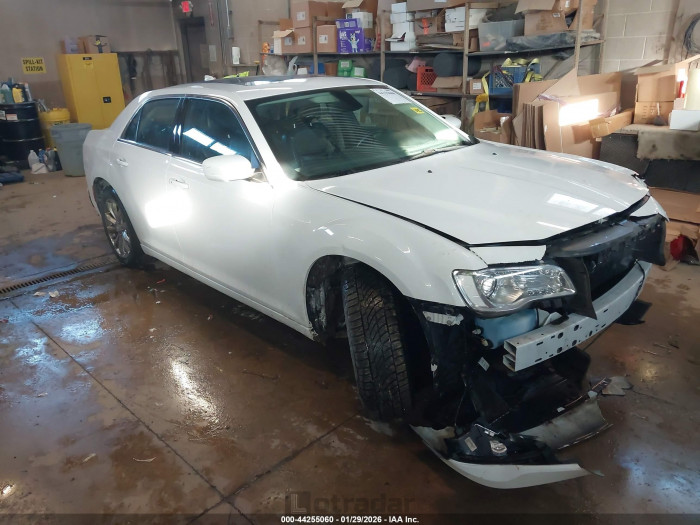Chrysler 300 2017 VIN 2C3CCARG9HH541876