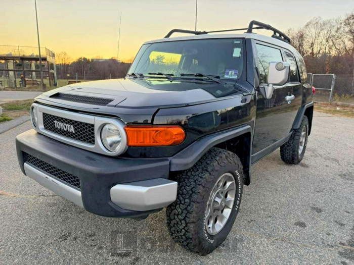 Toyota Fj cruiser 2013 VIN JTEBU4BF5DK159804