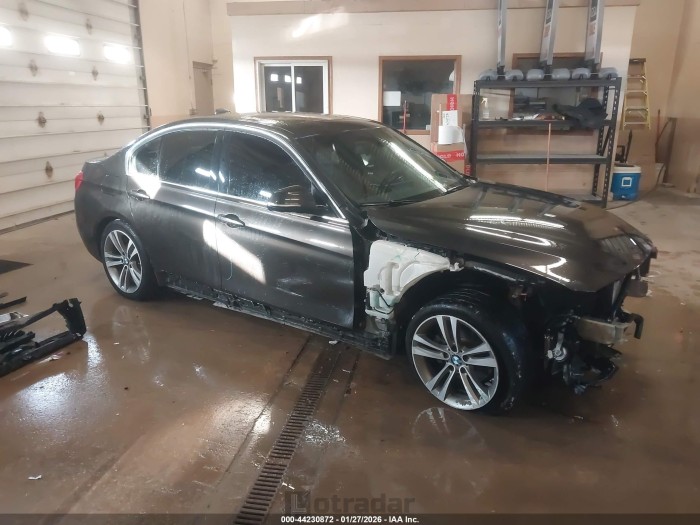 BMW 3er 2016 VIN WBA8E3C56GK500396