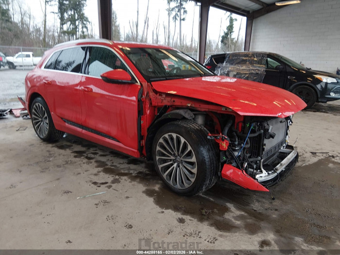 Audi E-tron 2019 VIN WA1VABGEXKB011721