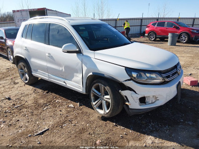 Volkswagen Tiguan 2015 WVGAV7AX3FW082611