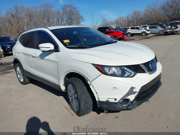 Nissan Rogue 2017 VIN JN1BJ1CR8HW127158