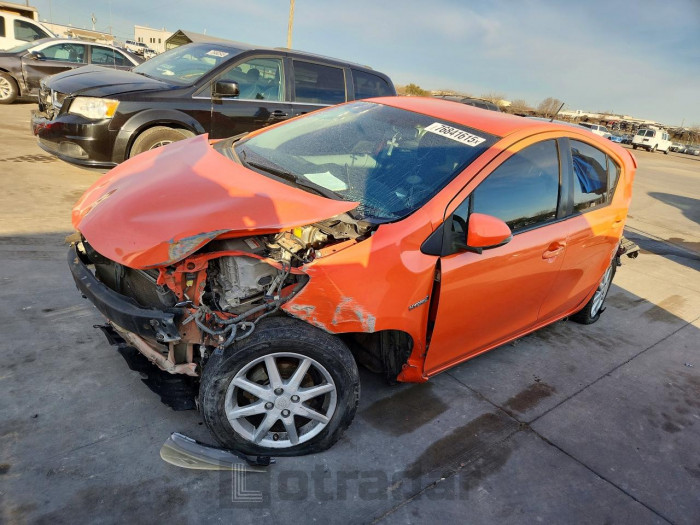 Toyota Prius c 2013 VIN JTDKDTB37D1034863