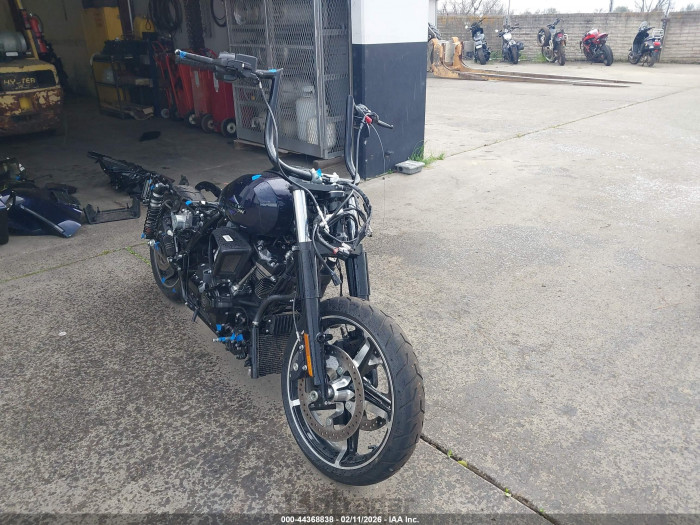 Harley-davidson Street glide 2025 VIN 1HD1KB720SB642144